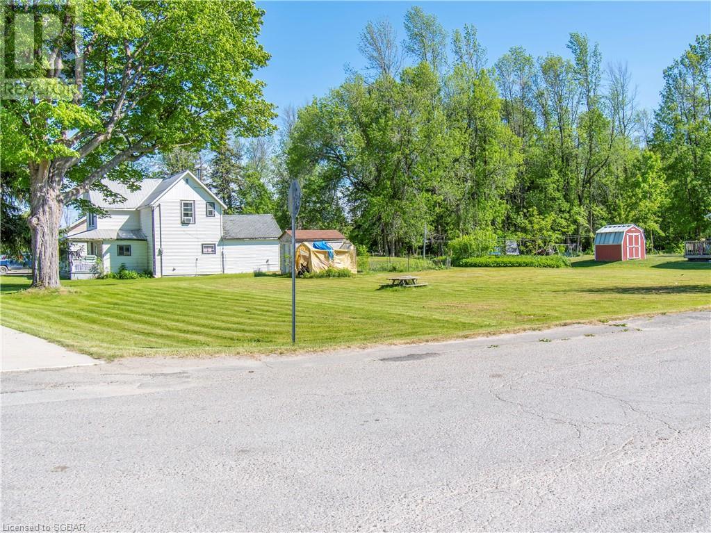 15 Willow Street, Waubaushene, Ontario L0K 2C0 (23421576) Greg Syrota