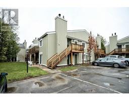 15 DAWSON Drive Unit# 6