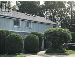 125 FAIRWAY Crescent Unit# 12