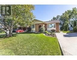 28 BROCK Crescent