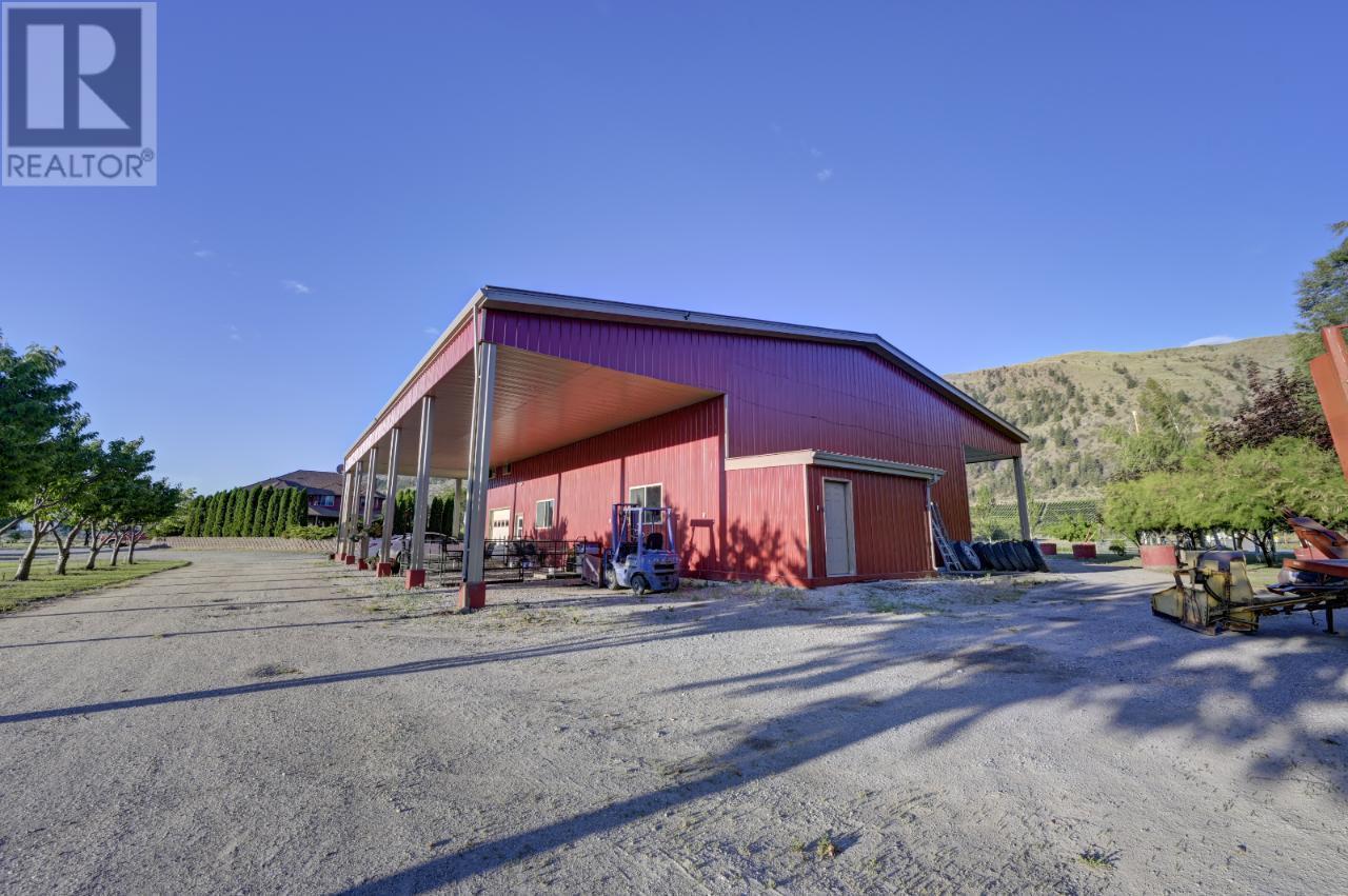 8705 ROAD 22, Osoyoos, British Columbia V0H1T1, 4 Bedrooms Bedrooms, ,4 BathroomsBathrooms,Agriculture,ROAD 22,190239