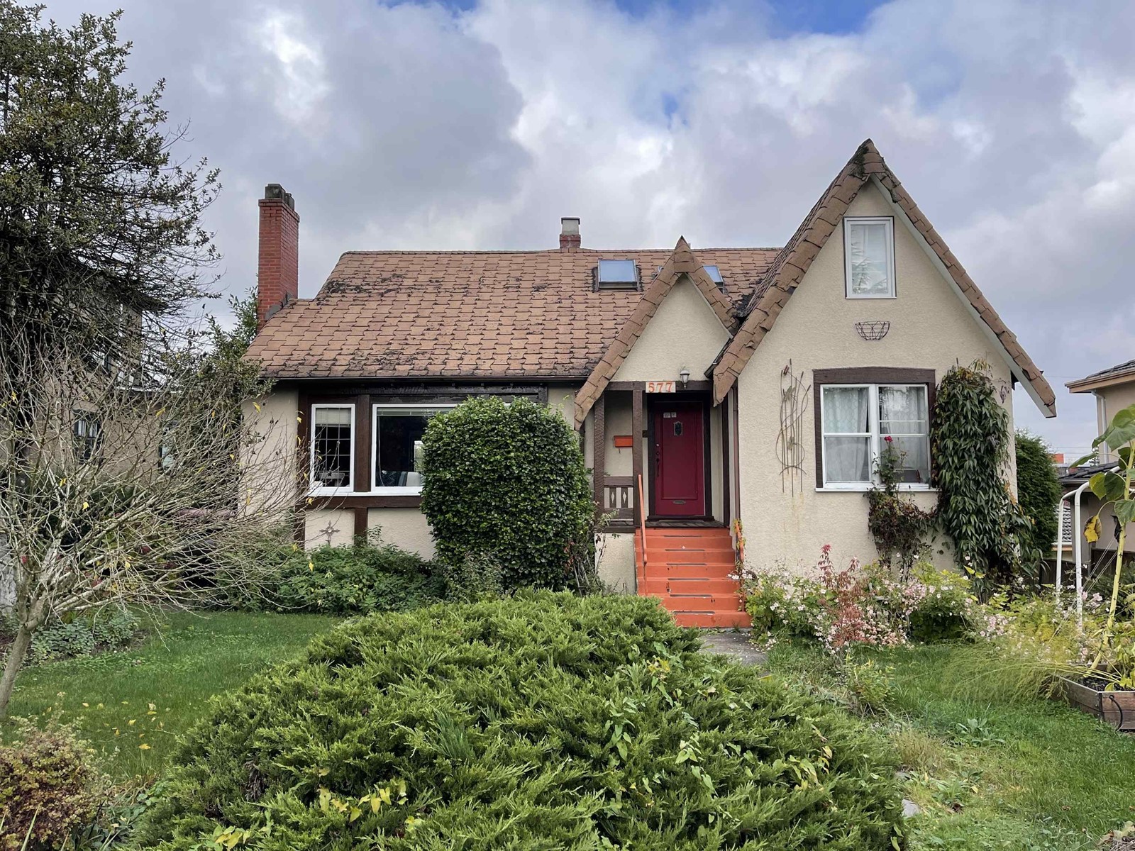Property at 577 W 28TH AVENUE image