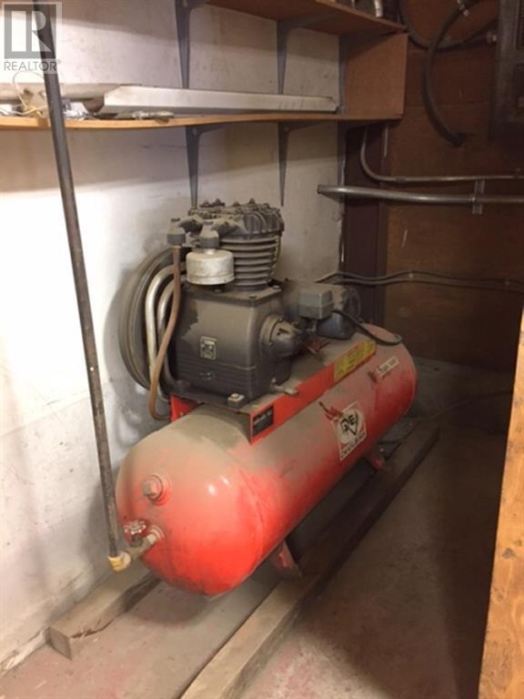 2 Banff Avenue, Rainbow Lake, Alberta T0H 2Y0 - Photo 8 - A1048164