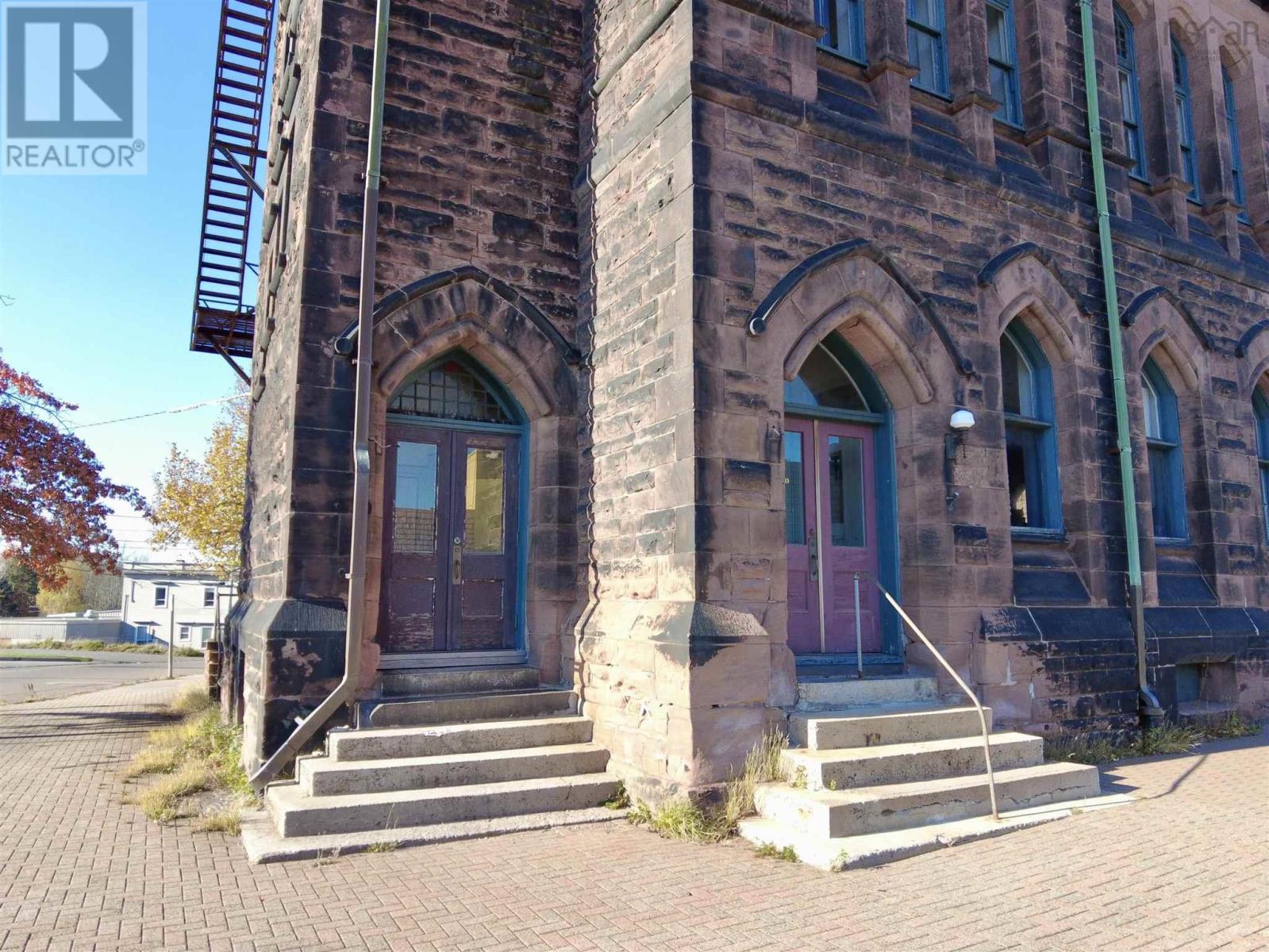 50 Victoria Streets, Amherst, Nova Scotia B4H 1Y6