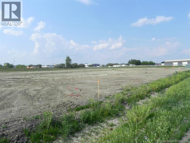 5364 Len Thompson Drive, Lacombe, Alberta  T4L 2H3 - Photo 3 - CA0131975