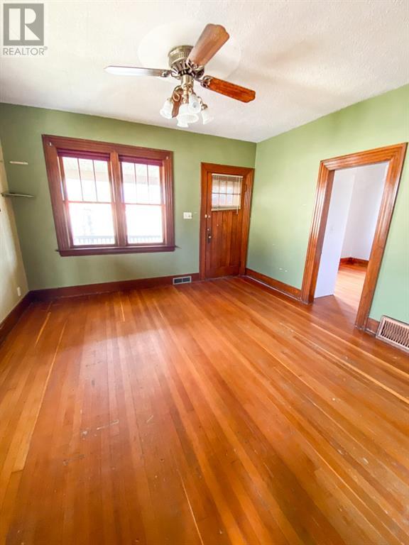 117 1st Ave Se, Falher, Alberta T0H 1M0 - Photo 7 - A1073022