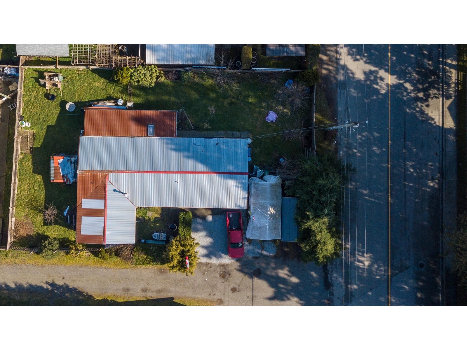 20739 Camwood Avenue, Maple Ridge, British Columbia  V2X 2N8 - Photo 3 - R2659259