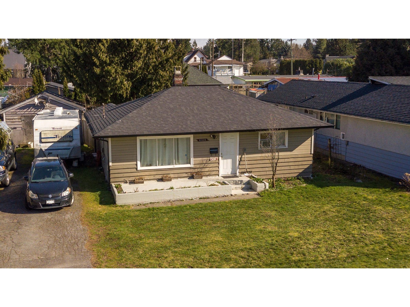 11828 207th Street, Maple Ridge, British Columbia  V2X 1X5 - Photo 2 - R2659294