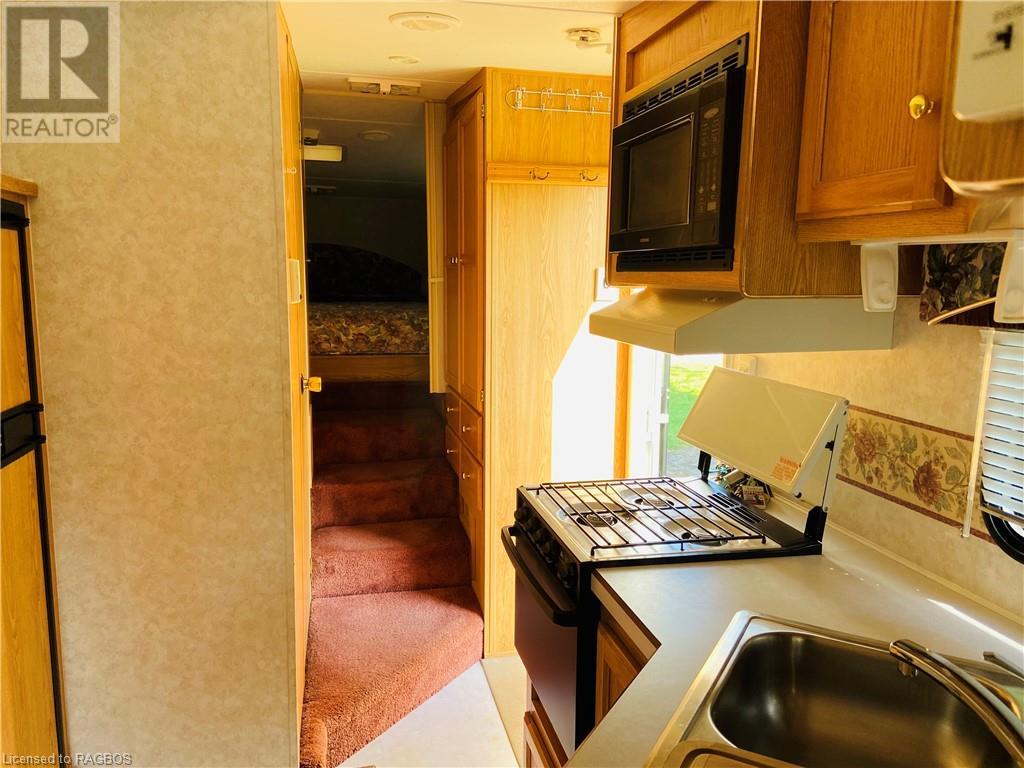 9 Tamarac Road Unit# 20, Stokes Bay, Ontario N0H 2R0 - Photo 3 - 40134345
