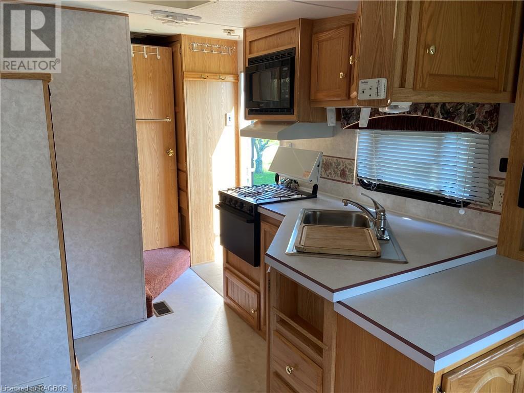 9 Tamarac Road Unit# 20, Stokes Bay, Ontario N0H 2R0 - Photo 7 - 40134345