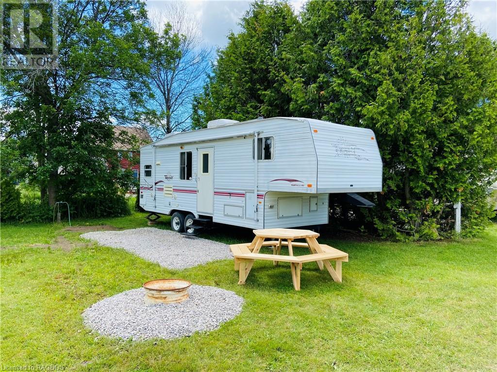 9 TAMARAC Road Unit# 16, stokes bay, Ontario