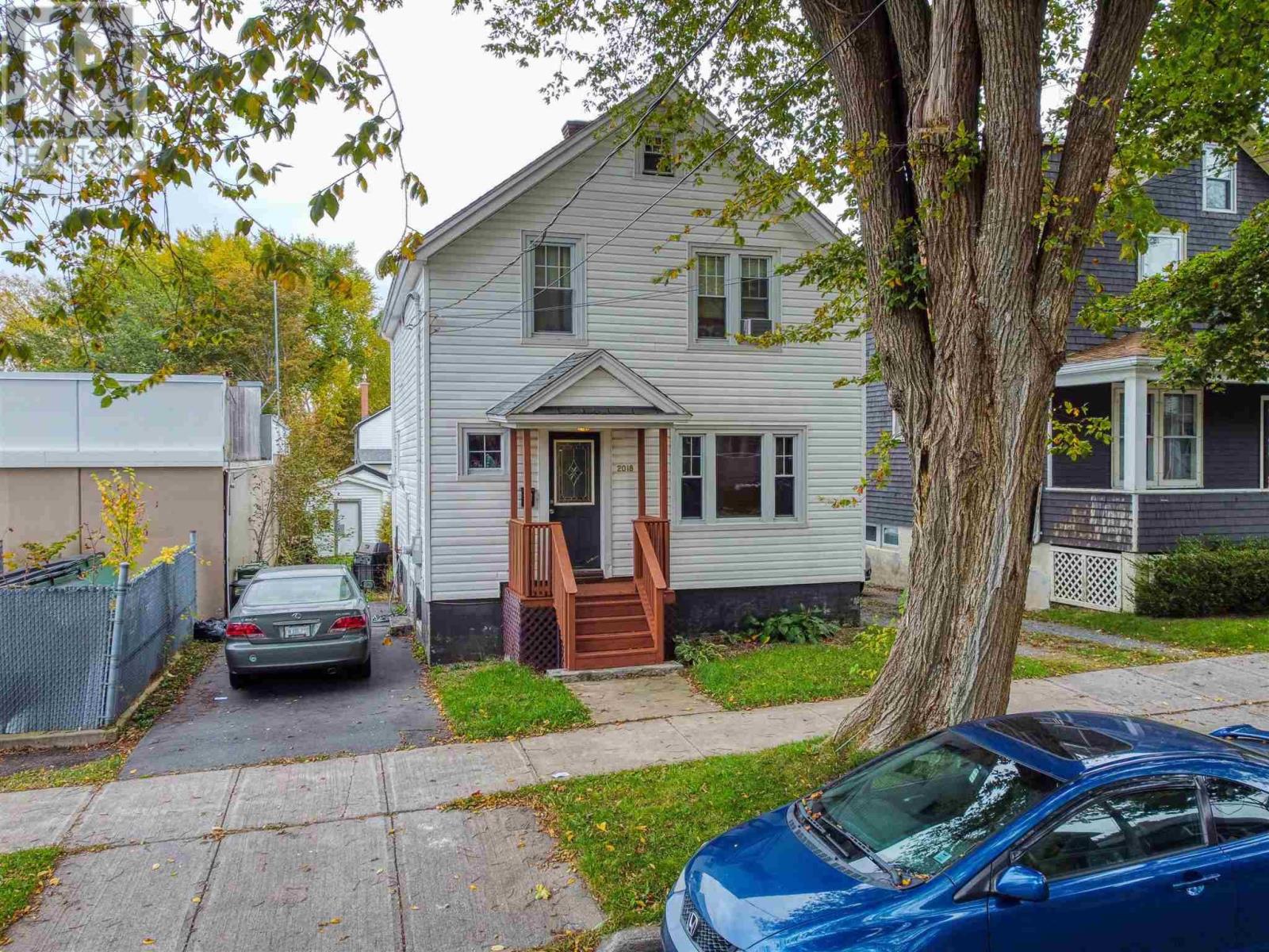 2018 Elm Street, Halifax, Nova Scotia  B3L 2Y3 - Photo 1 - 202126915