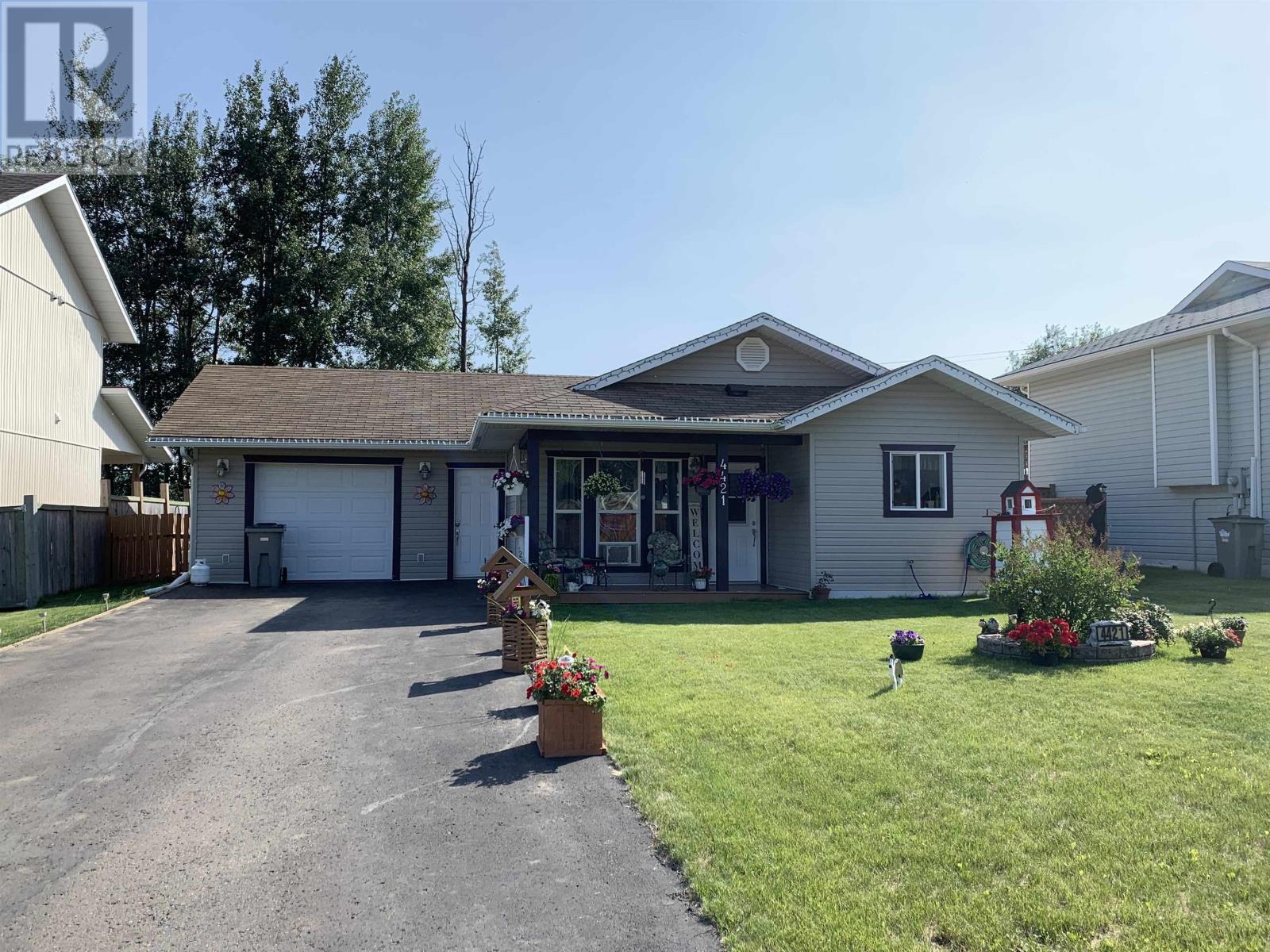 4421 HERITAGE CRESCENT, Fort Nelson, British Columbia V0C1R0