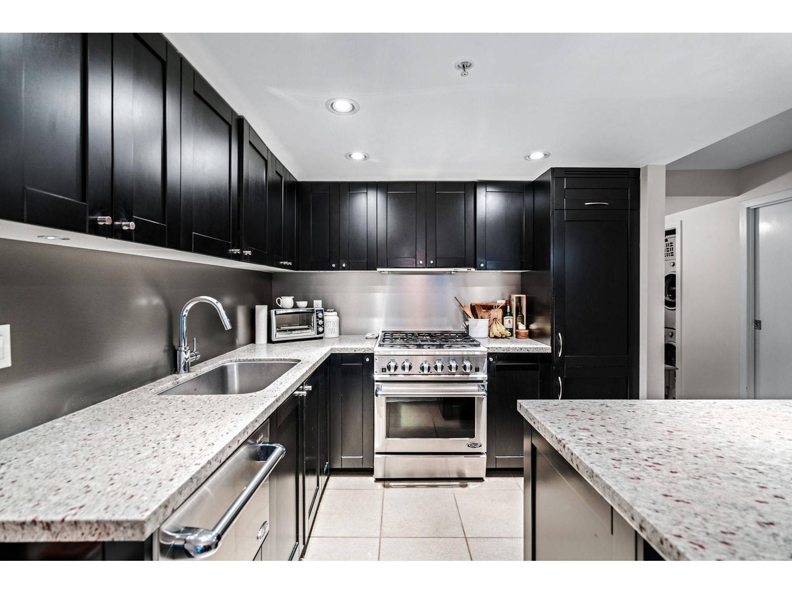 103 1133 Homer Street, Vancouver, British Columbia  V6B 0B1 - Photo 3 - R2682071