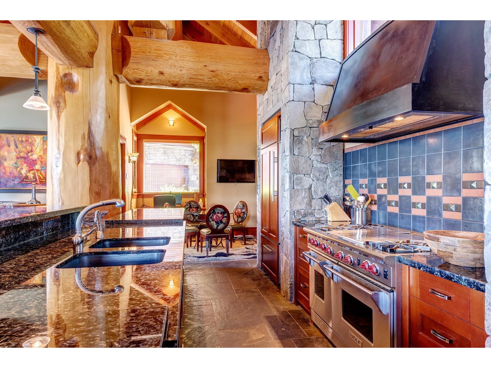 3827 Sunridge Drive, Whistler, British Columbia  V8E 0W1 - Photo 10 - R2674973