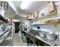 266 ELGIN STREET W