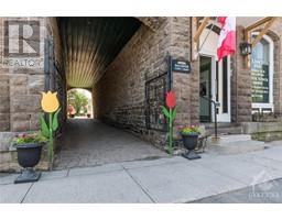 111 ST LAWRENCE STREET