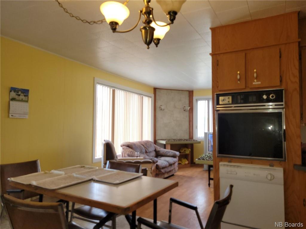 251 Rue Canada, Saint-Quentin, New Brunswick E8A 1K2 - Photo 38 - NB073458