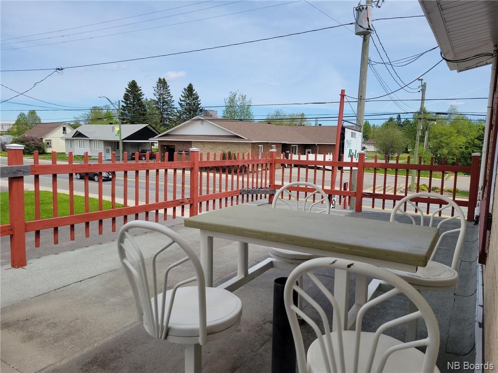 251 Rue Canada, Saint-Quentin, New Brunswick E8A 1K2 - Photo 39 - NB073458