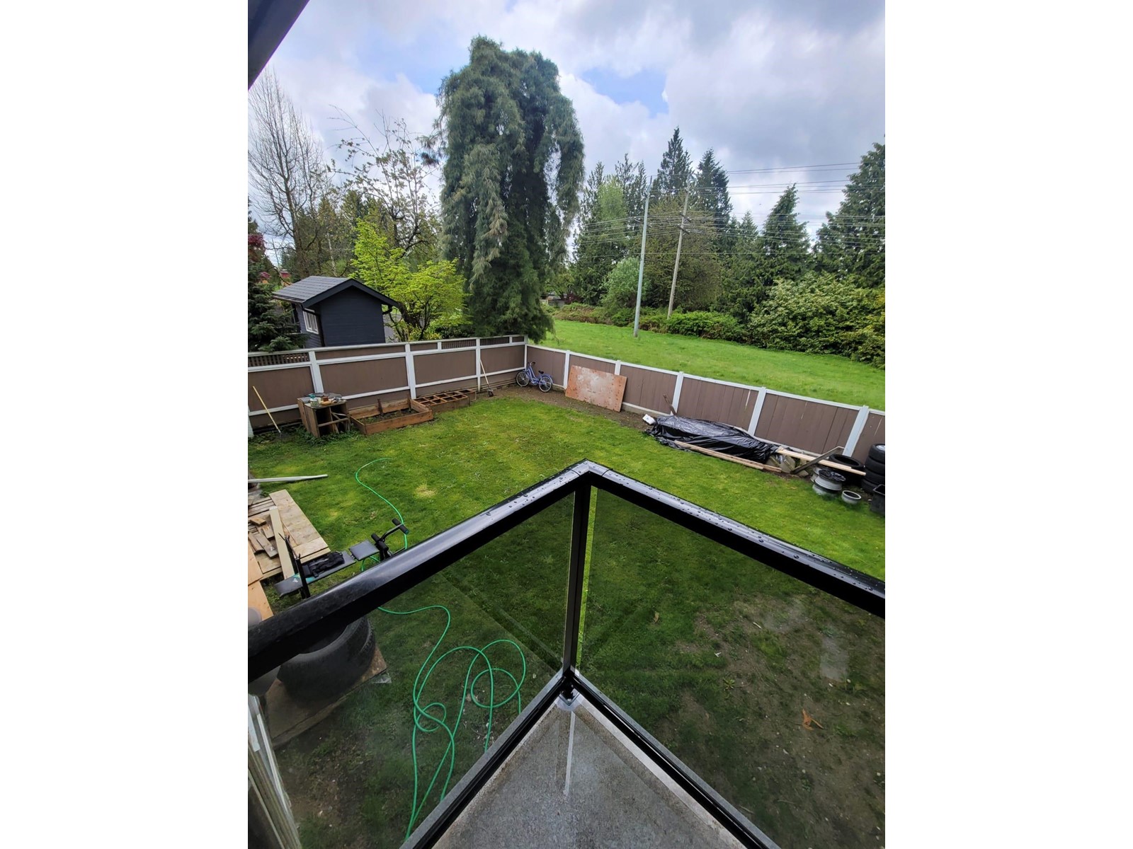 14814 95A AVENUE, surrey, British Columbia