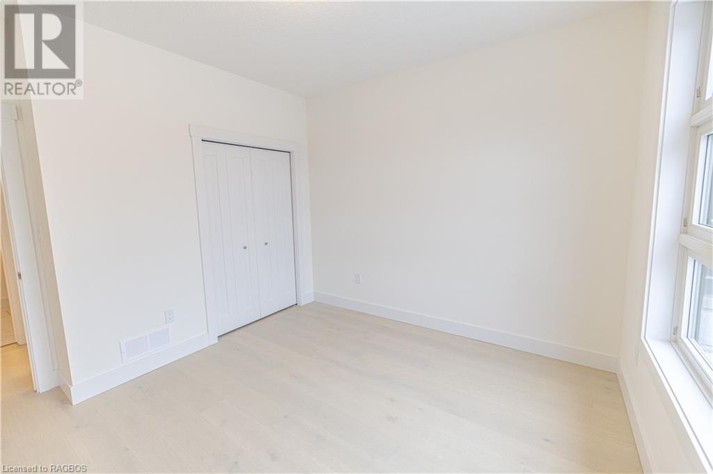 308 3rd Avenue, Hanover, Ontario  N4N 0B4 - Photo 7 - 40046956