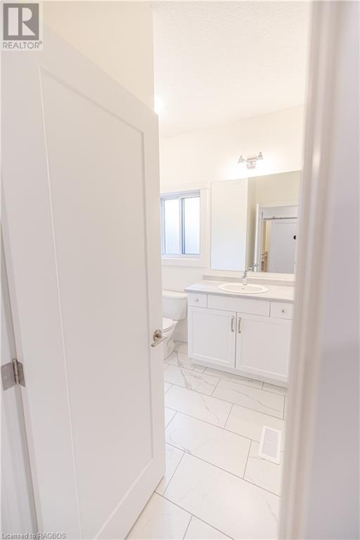 308 3rd Avenue, Hanover, Ontario  N4N 0B4 - Photo 6 - 40046956