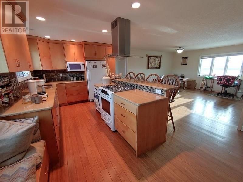 7067 257 Road, Fort St. John, British Columbia  V1J 4M6 - Photo 12 - C8042995