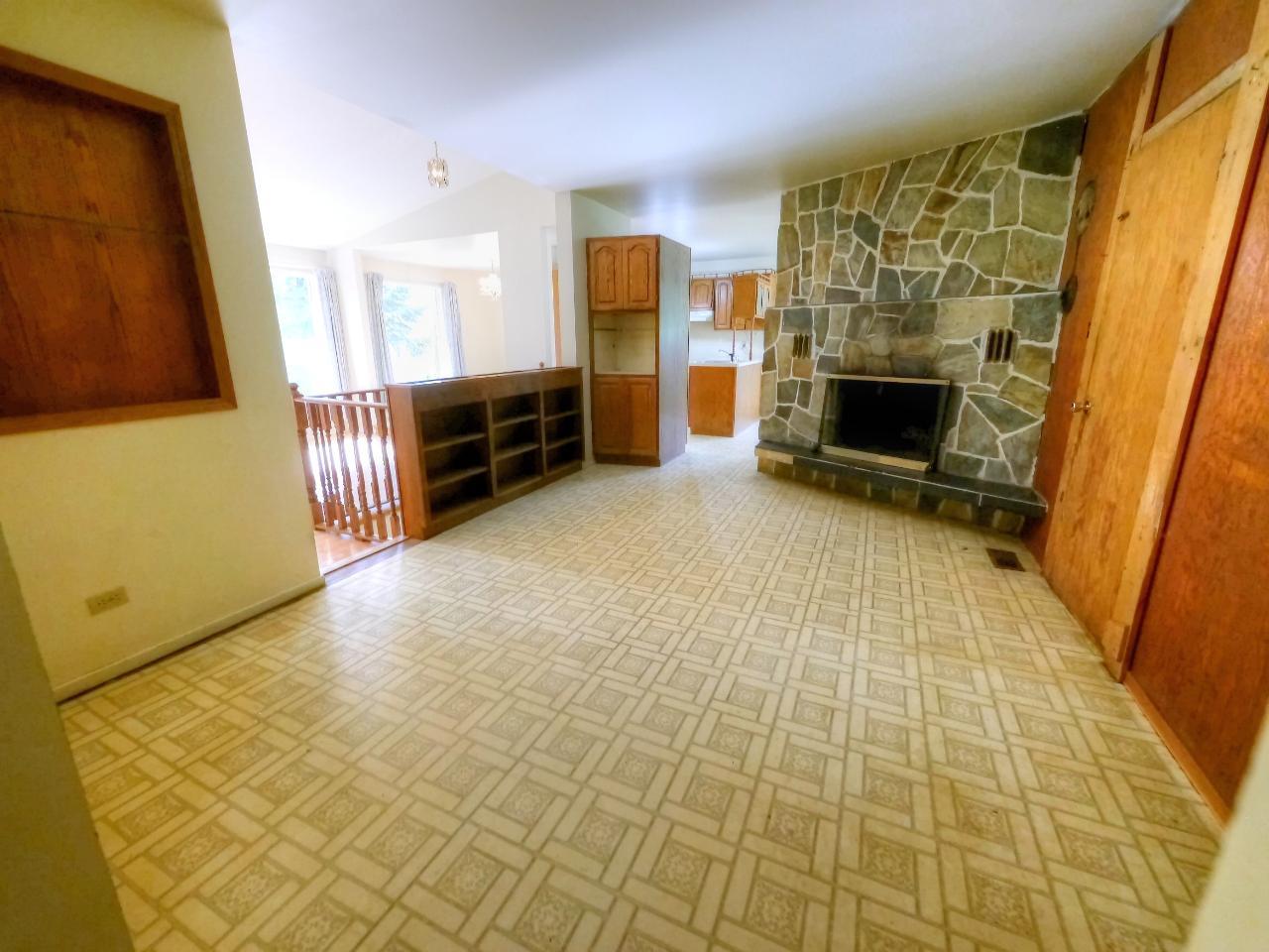 1606 1st Avenue Nw, Creston, British Columbia  V0B 1G6 - Photo 5 - 2465584