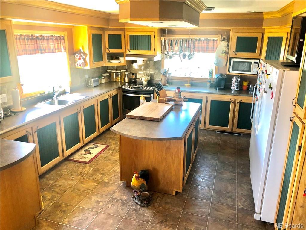 1092 Boul. De La Mer, Sainte-Marie-Saint-Raphaël, New Brunswick E8T 1V6 - Photo 10 - NB073863