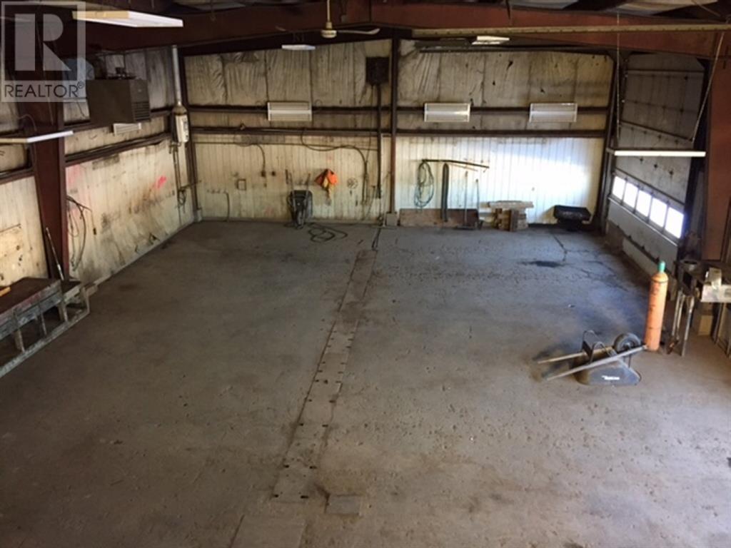 2 Banff  Avenue, Rainbow Lake, Alberta  T0H 2Y0 - Photo 6 - A1048164