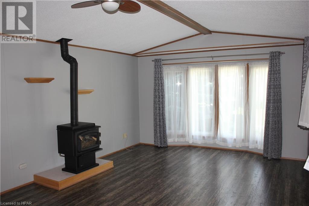 36 Cherokee Lane, Meneset, Ontario  N7A 3Y2 - Photo 6 - 40294953