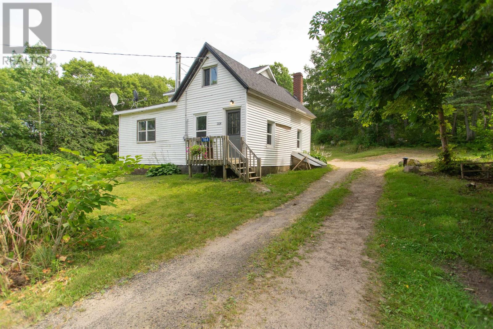 1164 Highway 201, Round Hill House For Sale MLS 202217606 Ovlix