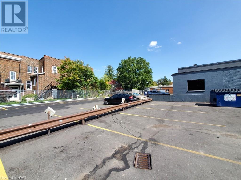 168 Ontario Street, Stratford, Ontario N5A 3H4 - Photo 5 - 30798509