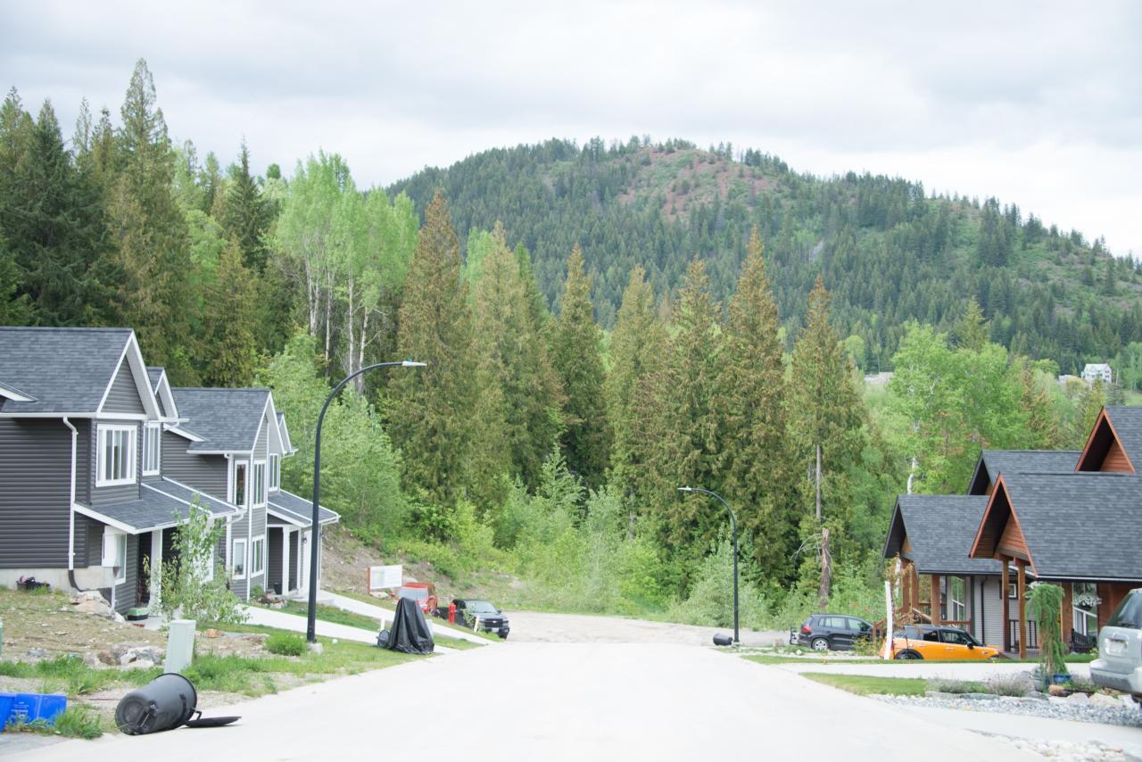 2812 Cedar Crescent, Rossland, British Columbia  V0G 1Y0 - Photo 15 - 2456707