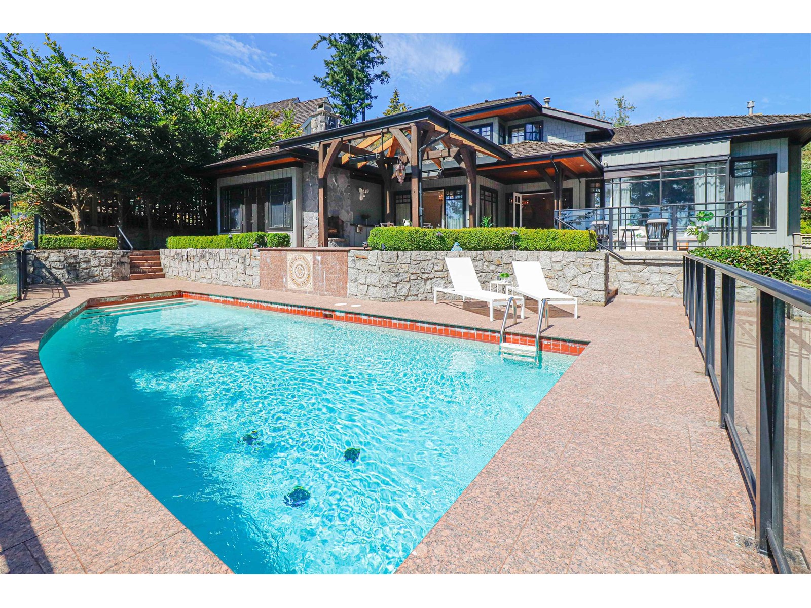 4656 DECOURCY COURT, west vancouver, British Columbia