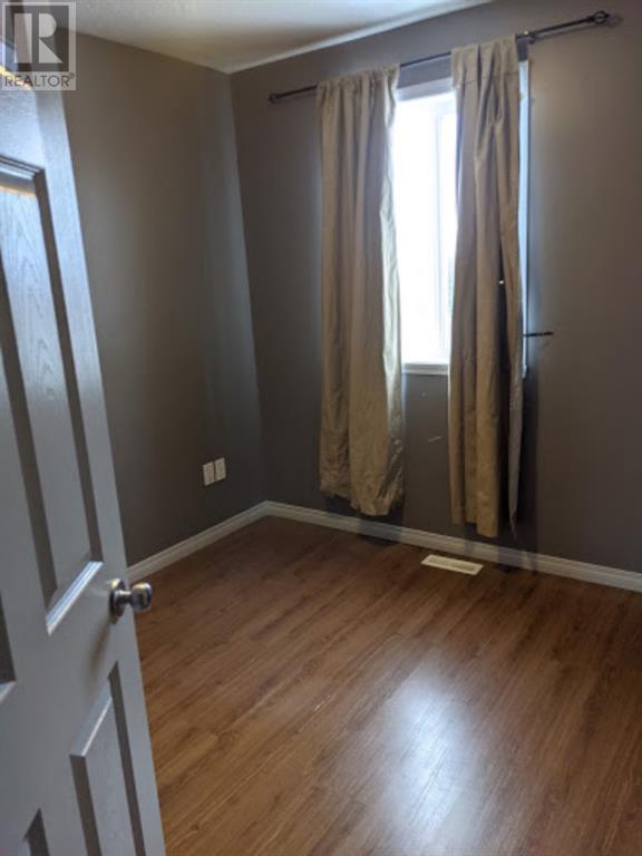 301 1st Se, Falher, Alberta  T0H 1M0 - Photo 8 - A1072985