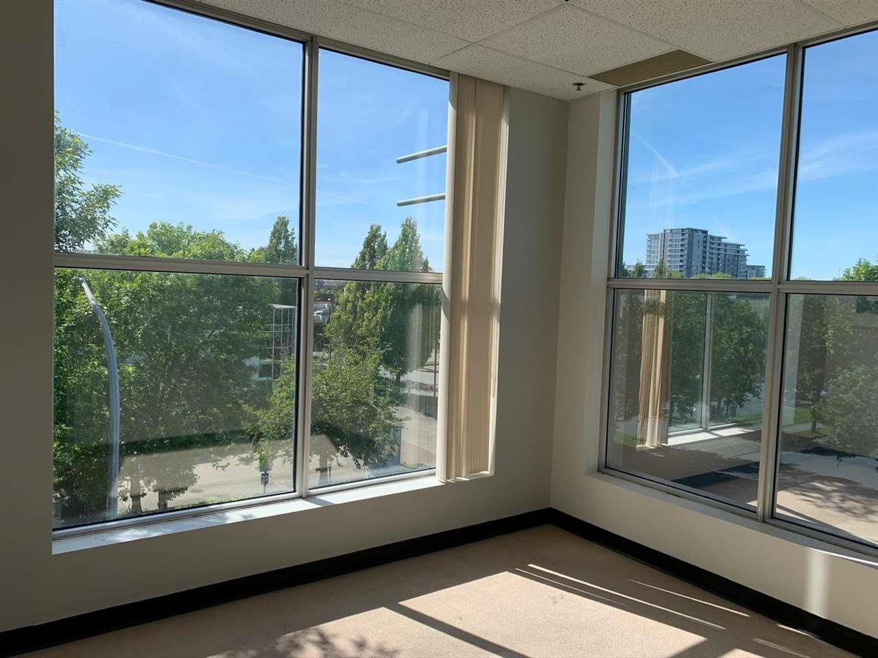 8700 MCKIM WAY, richmond, British Columbia V6X4A5