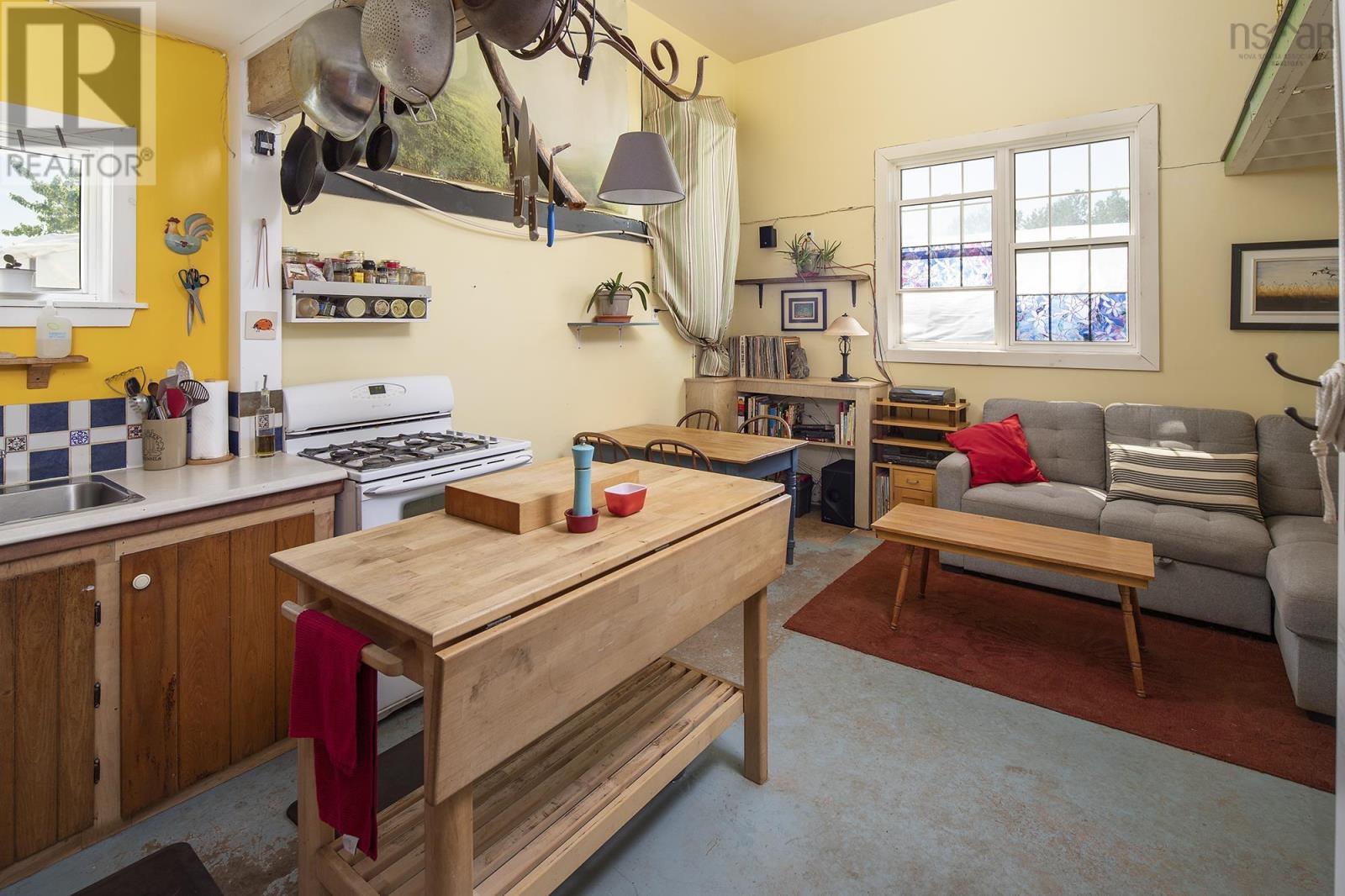 8244 Highway 215 N, Selma, Nova Scotia  B0N 1T0 - Photo 5 - 202219386