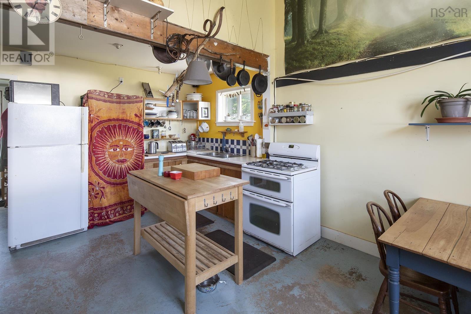 8244 Highway 215 N, Selma, Nova Scotia  B0N 1T0 - Photo 6 - 202219386