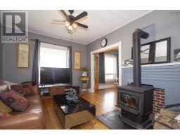 Living room - 29 Wellington Street, Amherst, NS B4H2J4 Photo 7