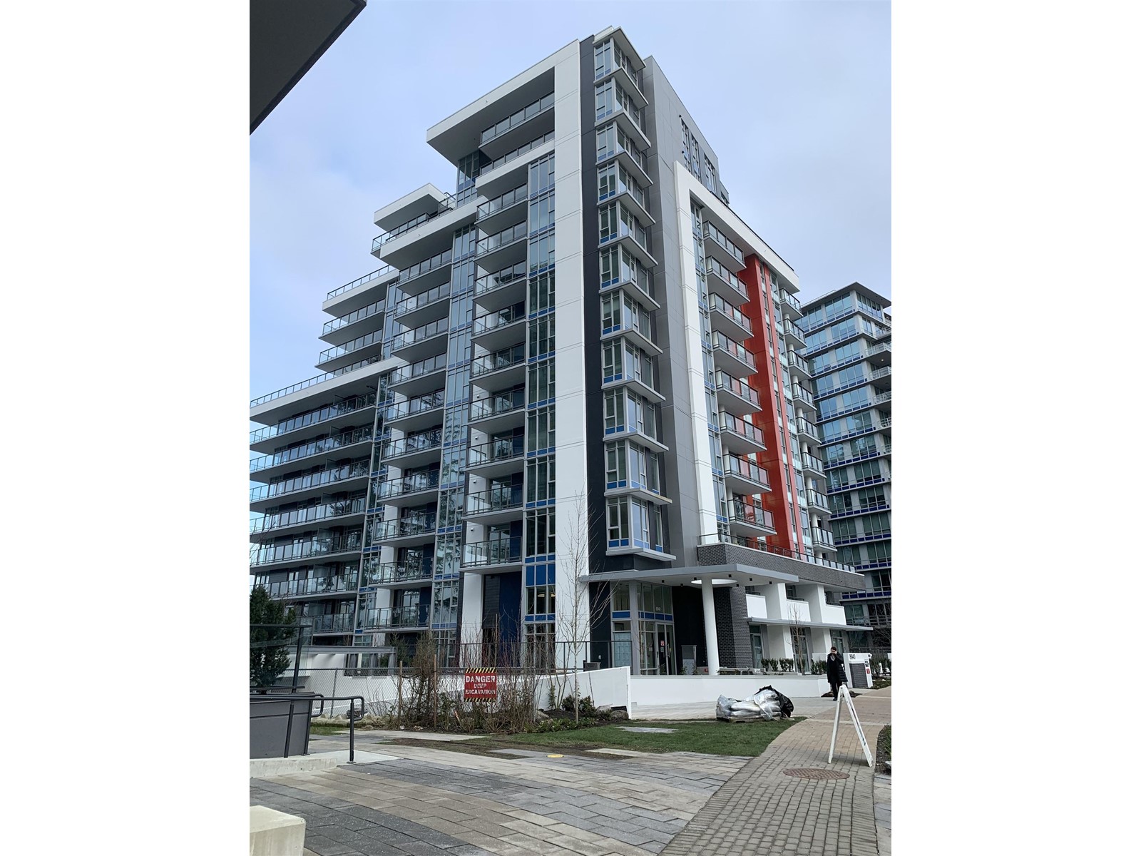 702 8940 UNIVERSITY CRESCENT, burnaby, British Columbia