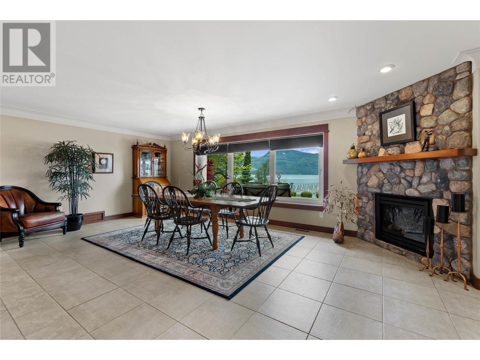 2471 Rocky Point Road, Blind Bay