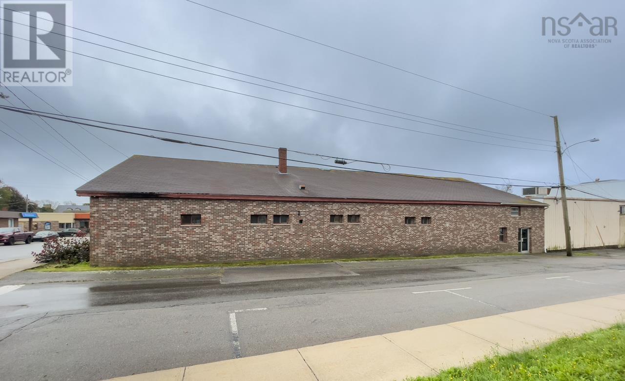 2 Second & Alma Street, Yarmouth, Nova Scotia  B5A 1T2 - Photo 2 - 202223002