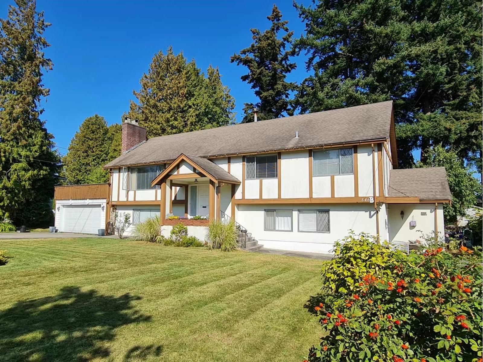 <h3>$3,000,000</h3><p>5465 15b Avenue, Delta, British Columbia</p>