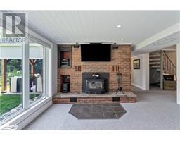 211 HUNTERS BAY Drive