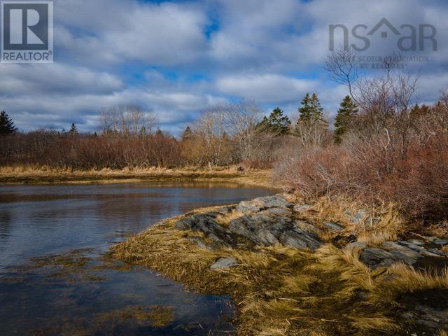 70 Stonehurst Road, Blue Rocks, Nova Scotia  B0J 2C0 - Photo 3 - 202205228