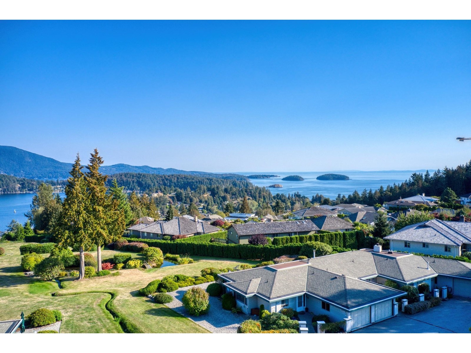 24 555 EAGLECREST DRIVE, gibsons, British Columbia