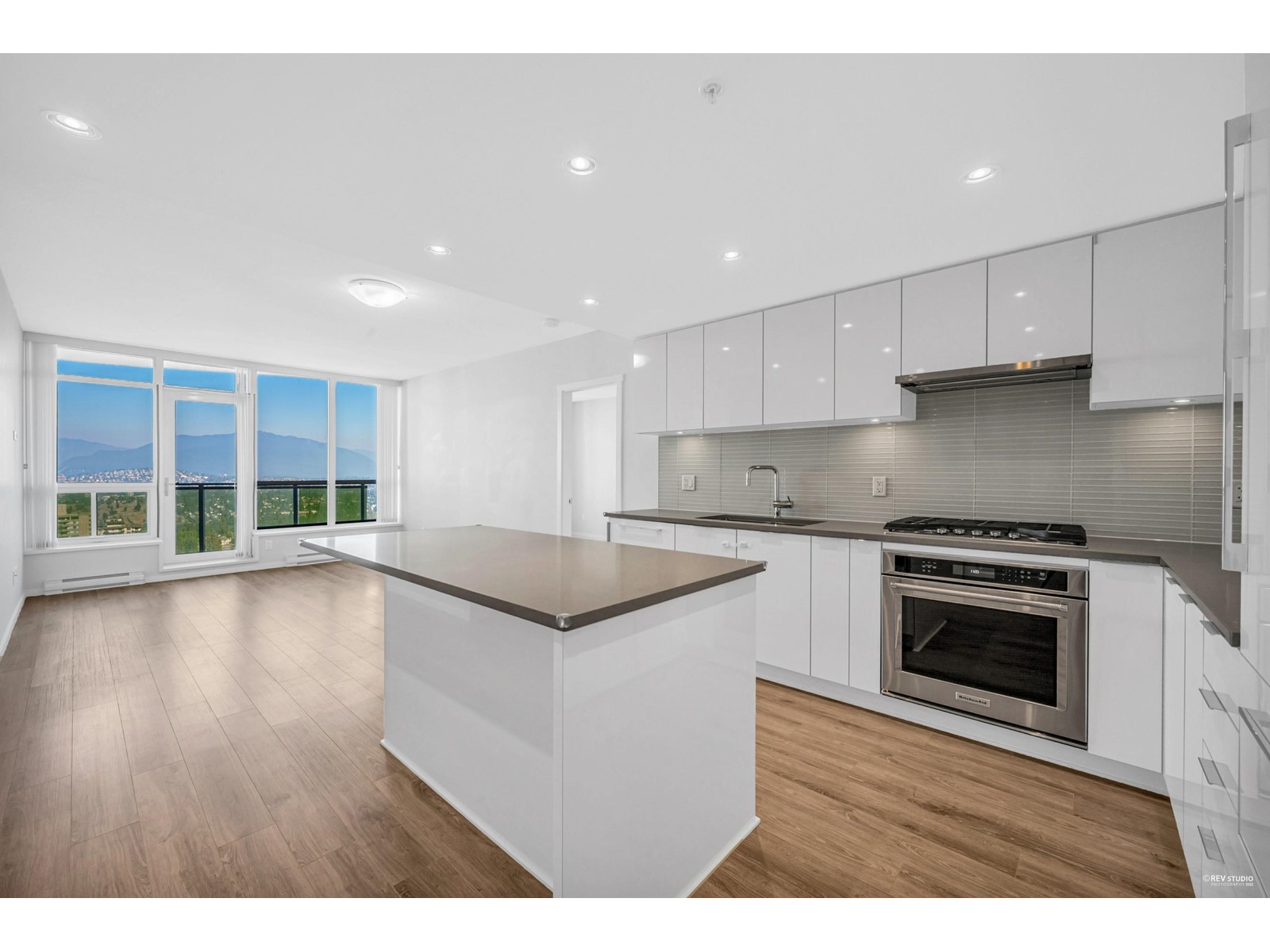 2405 6638 DUNBLANE AVENUE, burnaby, British Columbia