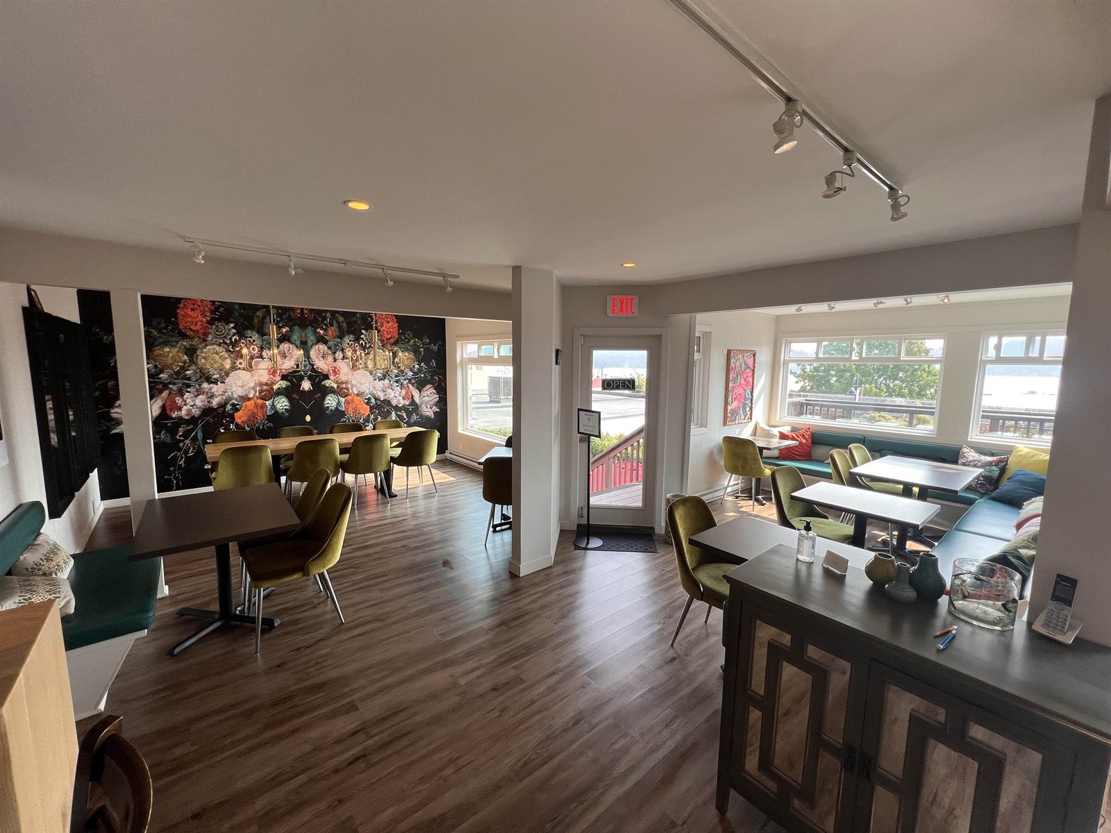 201 280 GOWER POINT ROAD, gibsons, British Columbia