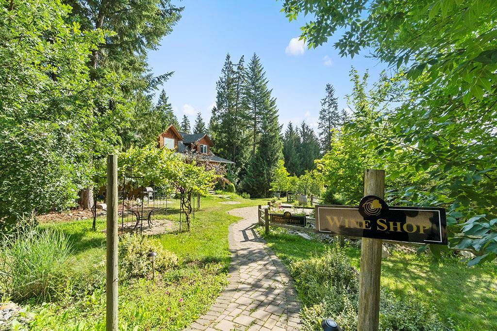 2302 Skimikin Road, tappen, British Columbia